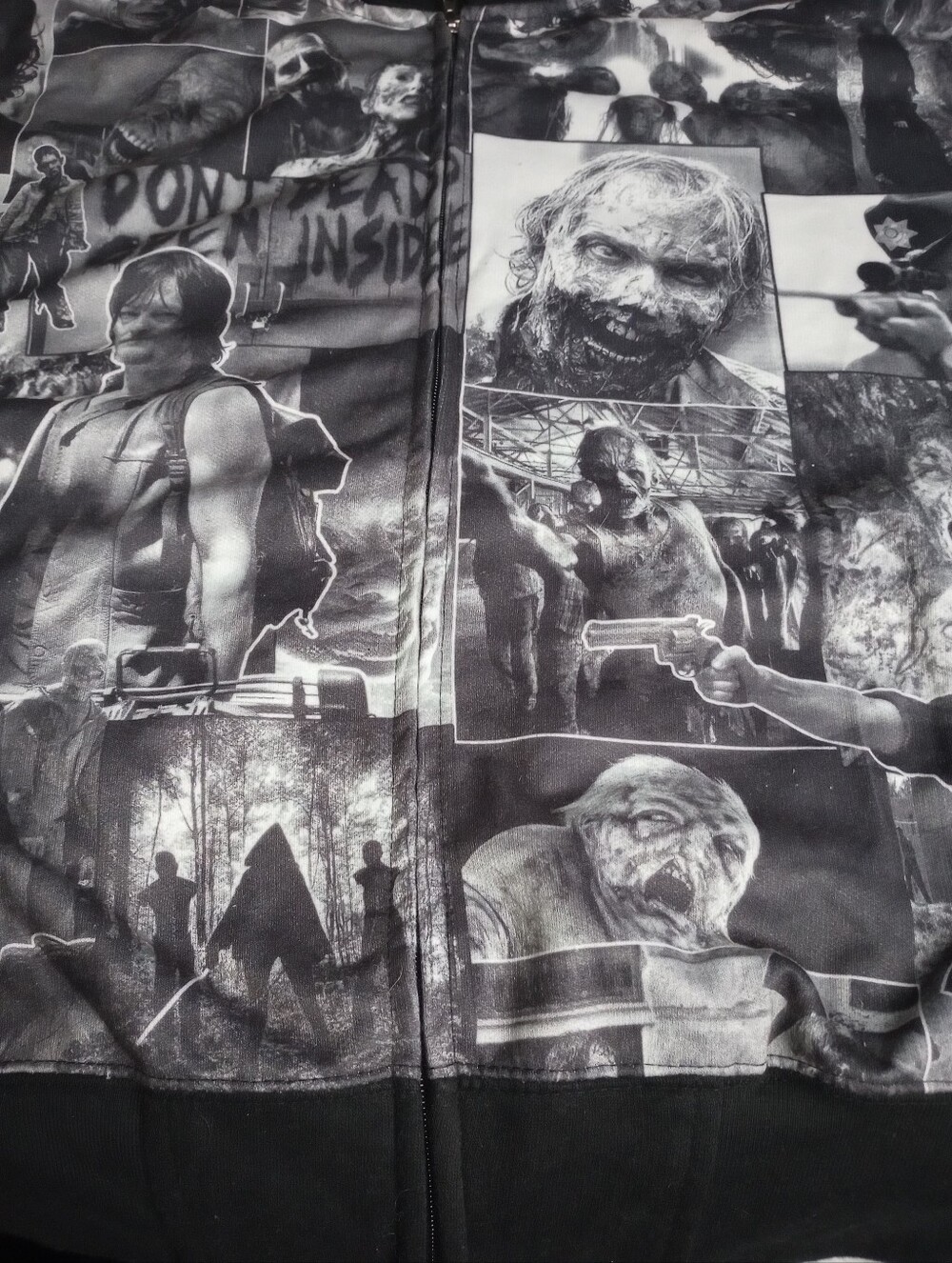 The Walking Dead Men's Black & Gray Zombie Graphic Zip Hoodie Size Medium